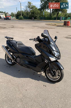 Макси-скутер Yamaha T-MAX 2004 в 