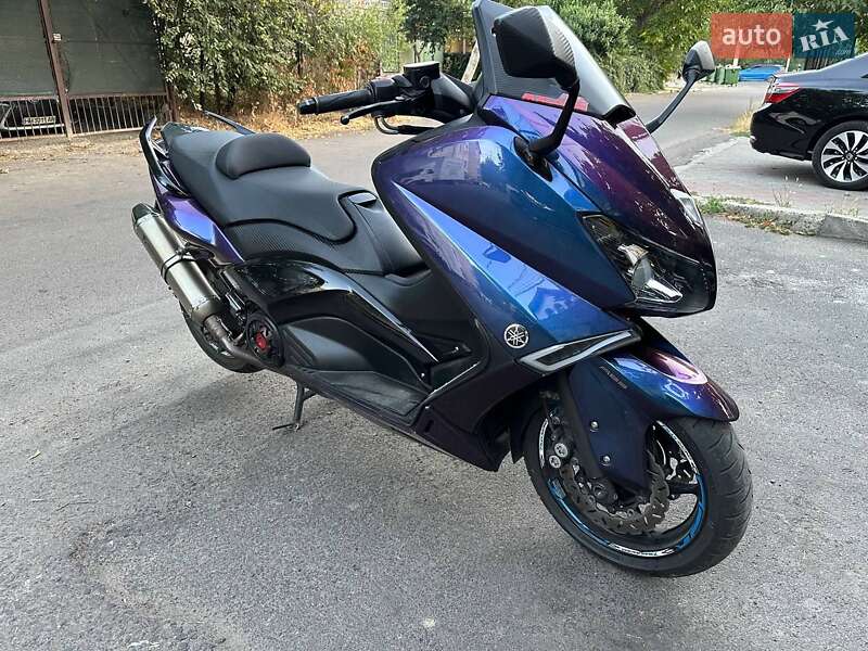 Макси-скутер Yamaha T-MAX 2012 в 