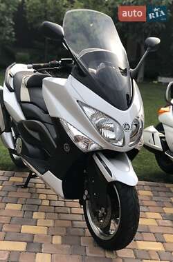 Макси-скутер Yamaha T-MAX 2009 в 