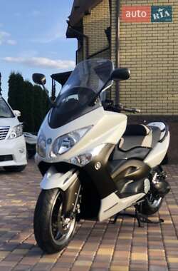 Макси-скутер Yamaha T-MAX 2009 в 
