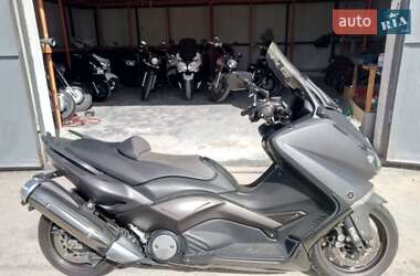 Макси-скутер Yamaha T-MAX 2013 в Черноморске