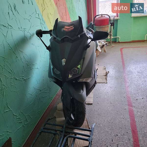 Макси-скутер Yamaha T-MAX 2013 в Херсоне фото 2 Макси-скутер Yamaha T-MAX 2013 в Херсоне