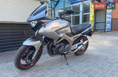 Мотоцикл Спорт-туризм Yamaha TDM 900 2002 в 