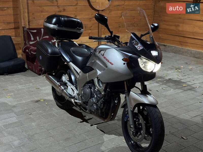 Мотоцикл Спорт-туризм Yamaha TDM 900 2002 в Ровно фото Мотоцикл Спорт-туризм Yamaha TDM 900 2002 в Ровно