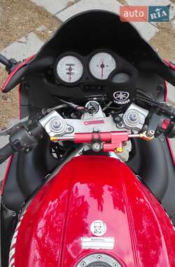 Спортбайк Yamaha Thunder 2000 в 