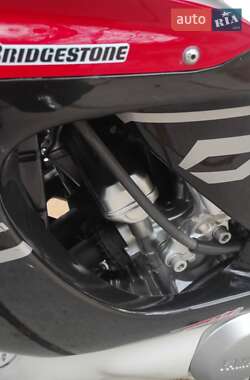 Спортбайк Yamaha Thunder 2000 в 