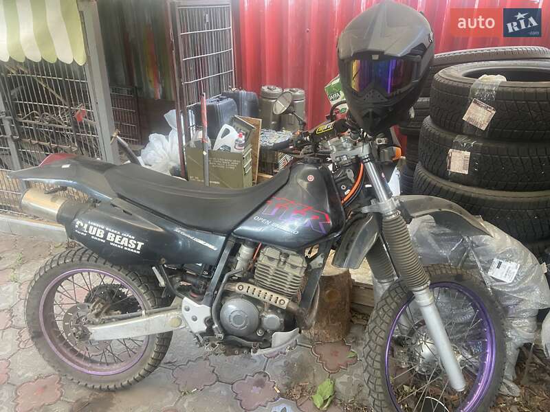 Мотоцикл Кросс Yamaha TTR 250 1997 в 