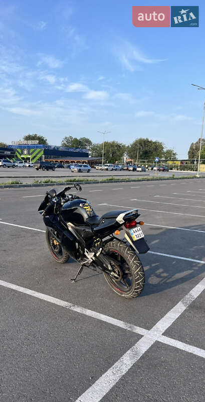 Спортбайк Yamaha TZR 2006 в Дніпрі