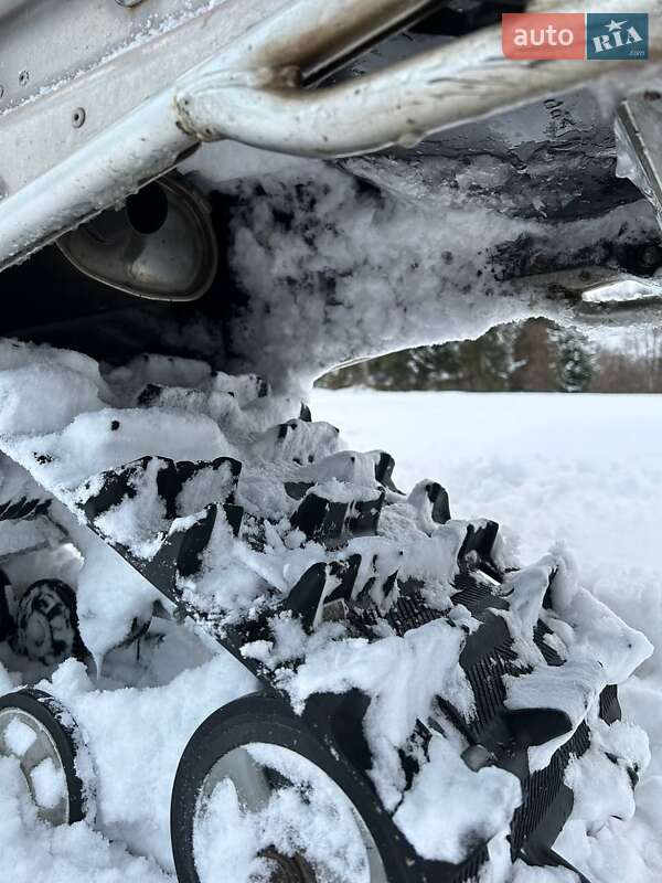 Гірські снігоходи Yamaha Venture 2006 в Славському