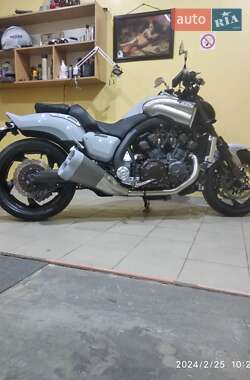 Мотоцикл Классик Yamaha VMAX 2014 в 