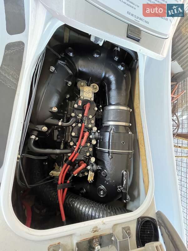 Гідроцикл туристичний Yamaha WaveRunner 2002 в Одесі фото 4 Гідроцикл туристичний Yamaha WaveRunner 2002 в Одесі