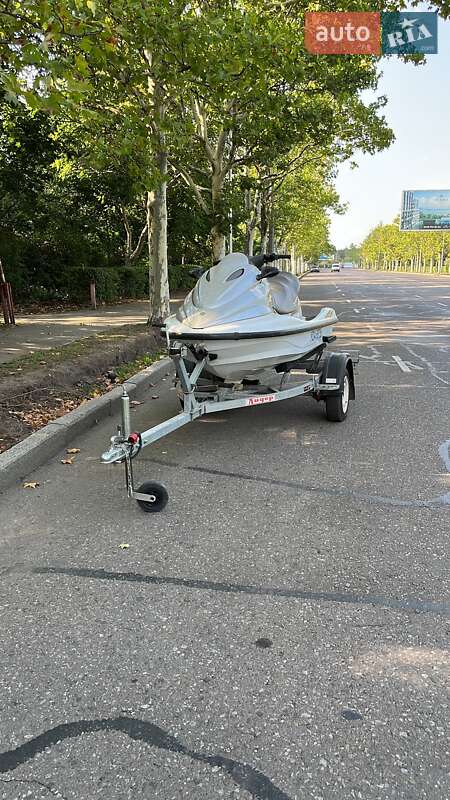 Yamaha WaveRunner 2002