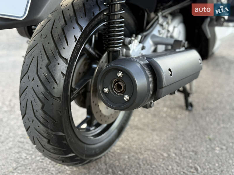 Макси-скутер Yamaha X-Max 250 2015 в Виннице