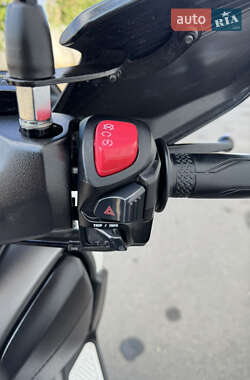 Макси-скутер Yamaha X-Max 250 2018 в 