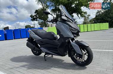 Максі-скутер Yamaha X-Max 300 2018 в 