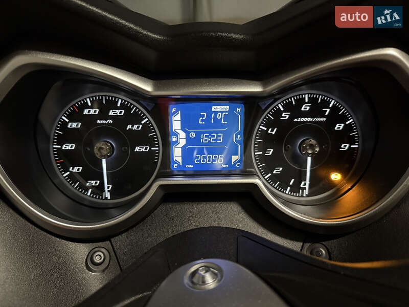 Макси-скутер Yamaha X-Max 300 2018 в Одессе фото 18 Макси-скутер Yamaha X-Max 300 2018 в Одессе