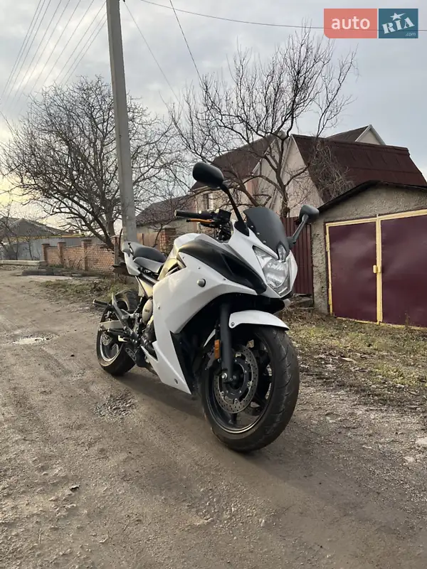 Yamaha XJ 600 Diversion 2009