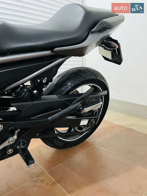 Мотоцикл Без обтекателей (Naked bike) Yamaha XJ6 Diversion 2010 в Киеве