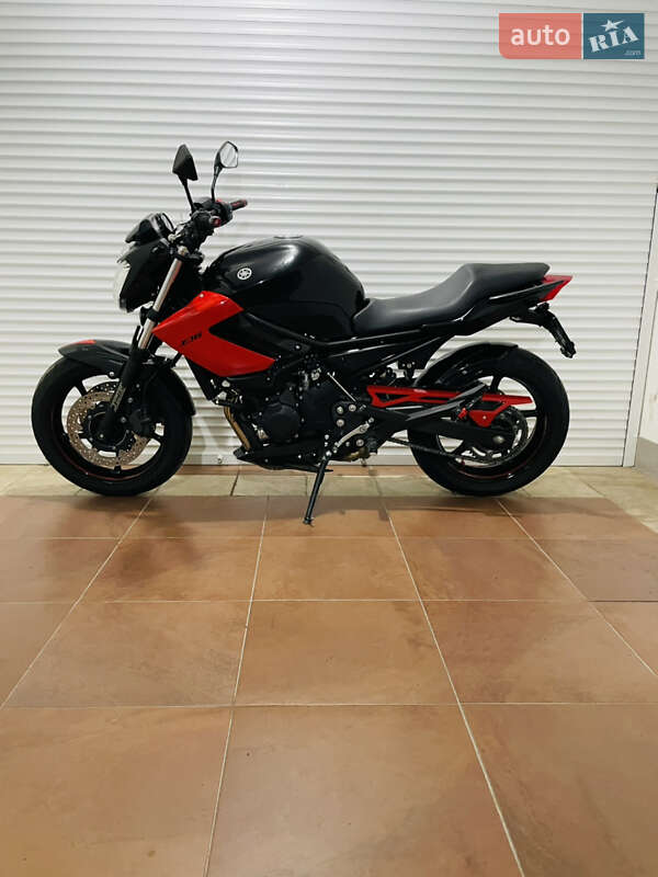 Мотоцикл Без обтікачів (Naked bike) Yamaha XJ6 Diversion 2013 в Києві