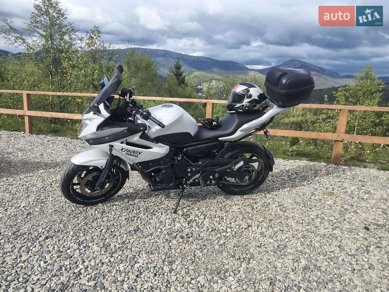 Yamaha XJ6 2010