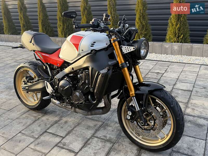 Yamaha XSR 900 2024