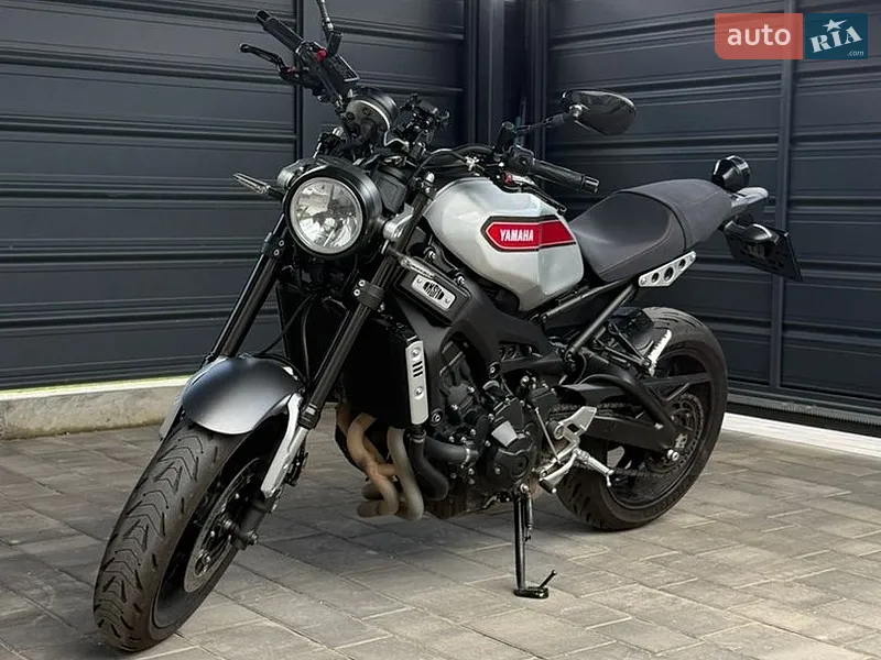 Yamaha XSR 900 2021