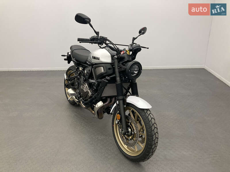 Мотоцикл Классик Yamaha XSR 2024 в Киеве