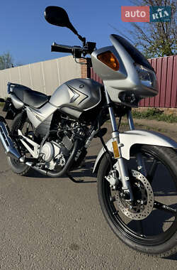 Мотоцикл Классик Yamaha YBR125 2022 в 