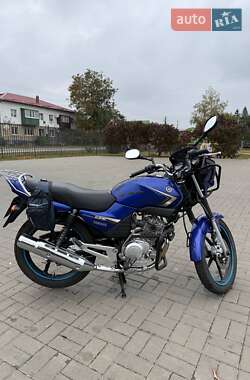Мотоцикл Классік Yamaha YBR125 2014 в Близнюках