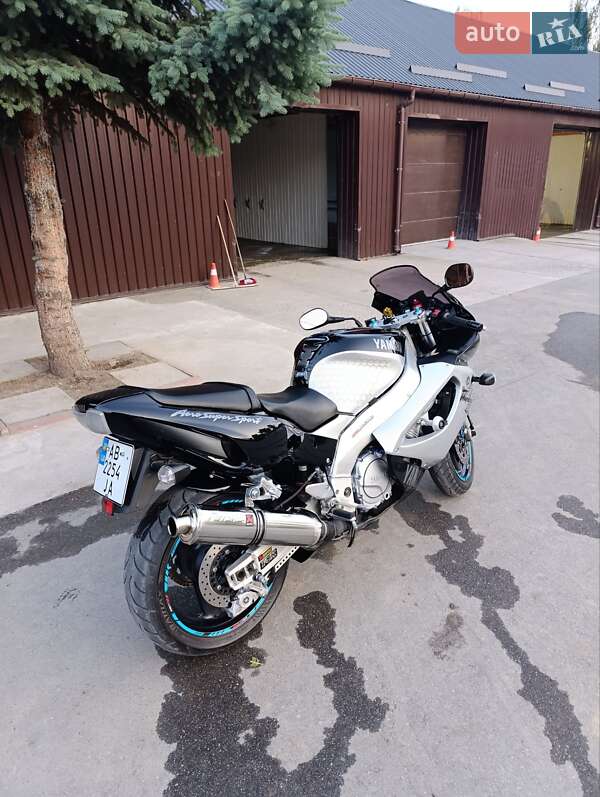 Спортбайк Yamaha YZF 1000R 2002 в Баре