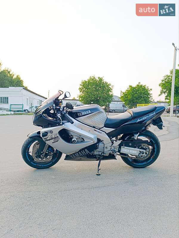 Спортбайк Yamaha YZF 1000R 2002 в Баре