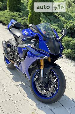 Спортбайк Yamaha YZF R1 2018 в 