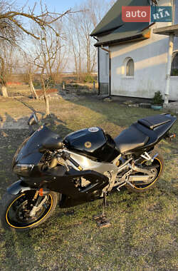 Спортбайк Yamaha YZF R1 1998 в 