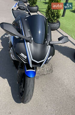 Спортбайк Yamaha YZF R1 2023 в 