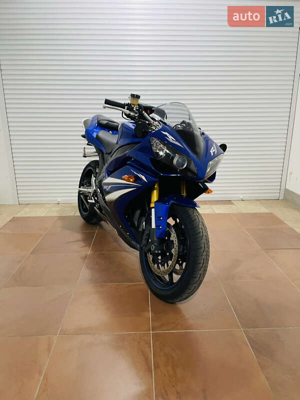 Спортбайк Yamaha YZF R1 2008 в Киеве