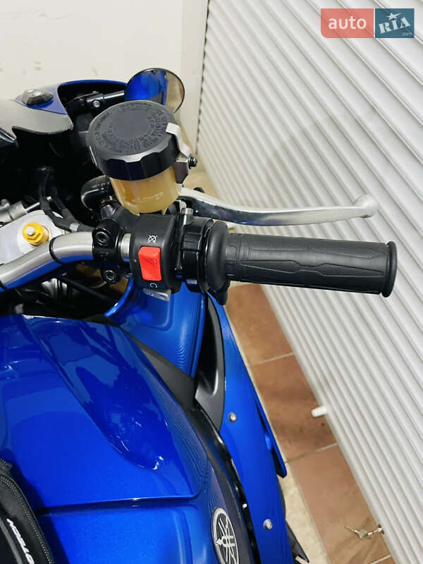 Спортбайк Yamaha YZF R1 2008 в Киеве