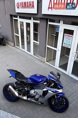 Спортбайк Yamaha YZF R1 2015 в 