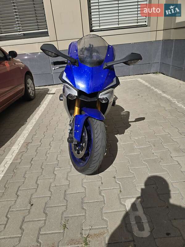 Спортбайк Yamaha YZF R1 2015 в Харькове