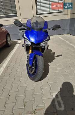 Спортбайк Yamaha YZF R1 2015 в 