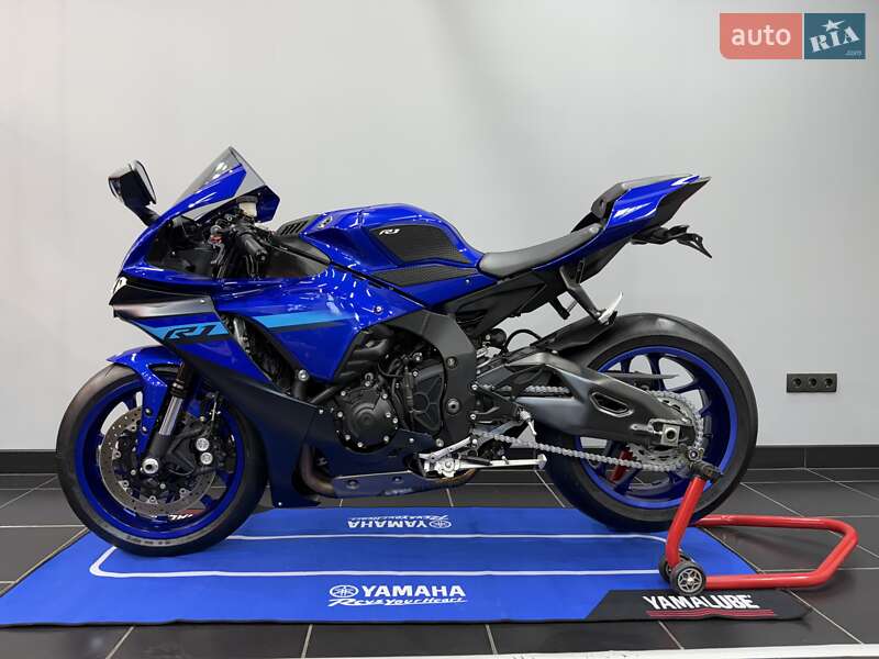 Спортбайк Yamaha YZF R1 2022 в Кропивницком