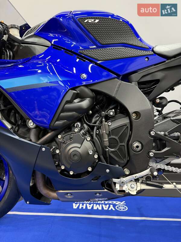 Спортбайк Yamaha YZF R1 2022 в Кропивницком