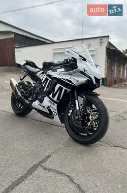 Спортбайк Yamaha YZF R1 2024 в Києві