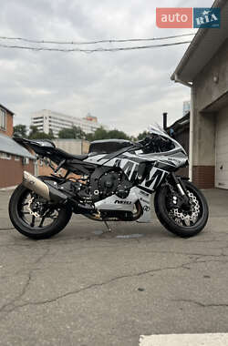 Спортбайк Yamaha YZF R1 2024 в 