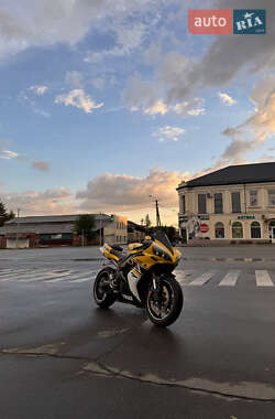 Спортбайк Yamaha YZF R1 2005 в Богодухове Спортбайк Yamaha YZF R1 2005 в Богодухове