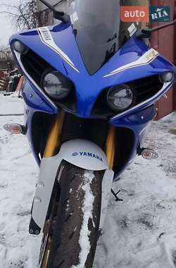 Спортбайк Yamaha YZF R1 2013 в Кременчуге