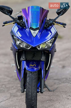 Мотоцикл Без обтекателей (Naked bike) Yamaha YZF-R25 2017 в 