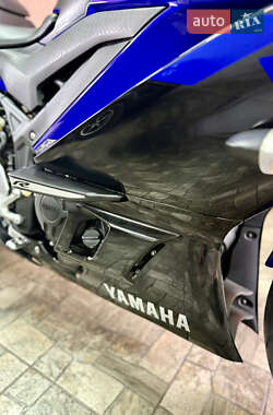 Мотоцикл Спорт-туризм Yamaha YZF-R3 2019 в 