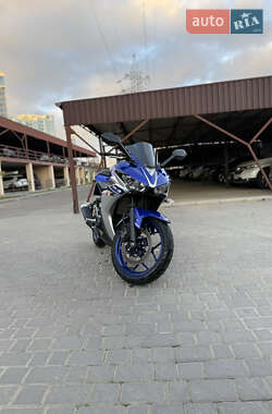 Спортбайк Yamaha YZF-R3 2016 в  фото 5 Спортбайк Yamaha YZF-R3 2016 в