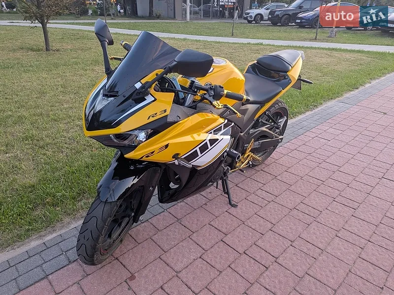 Yamaha YZF-R3 2018