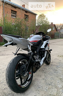 Спортбайк Yamaha YZF R6 2016 в 